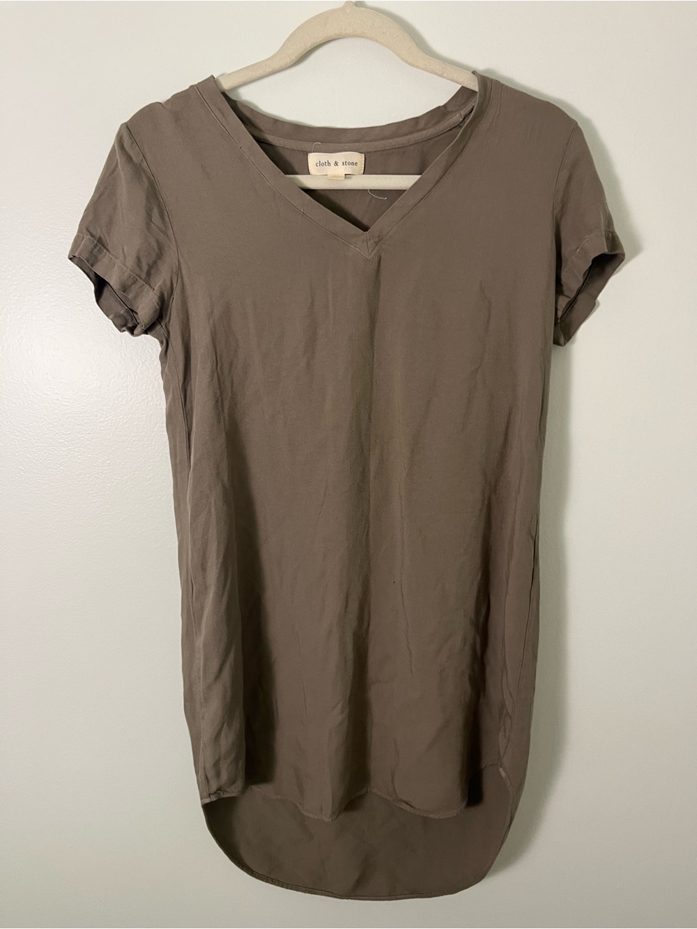 cloth & stone Taupe V-Neck Short Sleeve Tunic